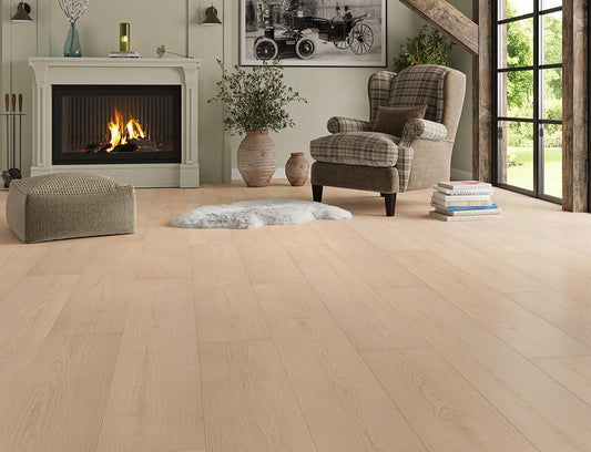 EURO Deluxe Oak 12mm Laminate – Honey Wide Plank